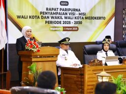 Gubernur Khofifah Hadiri Sertijab Wali Kota Mojokerto, Dorong Program Sekolah Rakyat