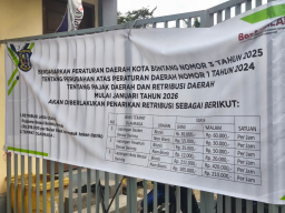 Retribusi Jalan, Fasilitas Publik Dibenahi: Pemkot Bontang Pasang Rolling Door untuk Keamanan Pedagang