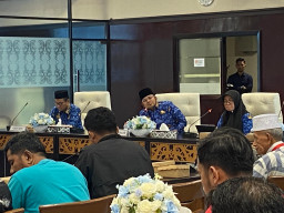 Aksi di Kantor Gubernur Kaltim, Begini Janji Rudi Mas'ud