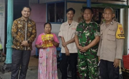 Peserta PKN LAN RI Salurkan 100 Liter Minyak Goreng untuk Warga Mojokerto