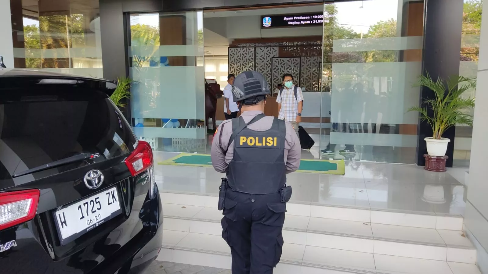 Pengembangan Kasus Dana Hibah DPRD Jatim, KPK Geledah Dinas Peternakan Jawa Timur