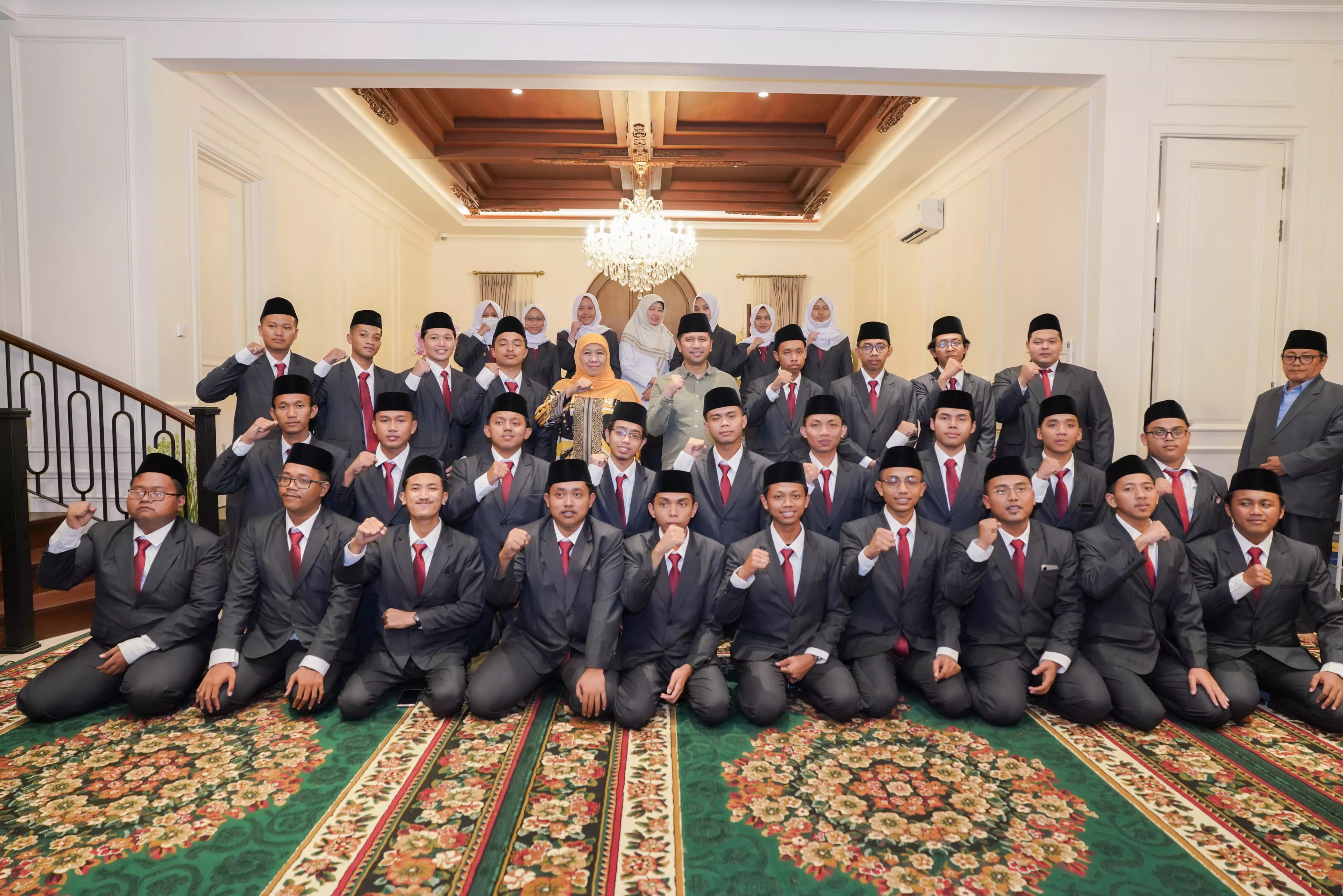 Pamit ke Khofifah Sebelum Berangkat Kuliah ke Mesir