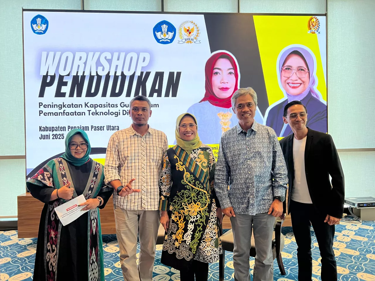 Hetifah Dorong Peningkatan  Kapasitas Guru dalam Pemanfaatan Teknologi Digital