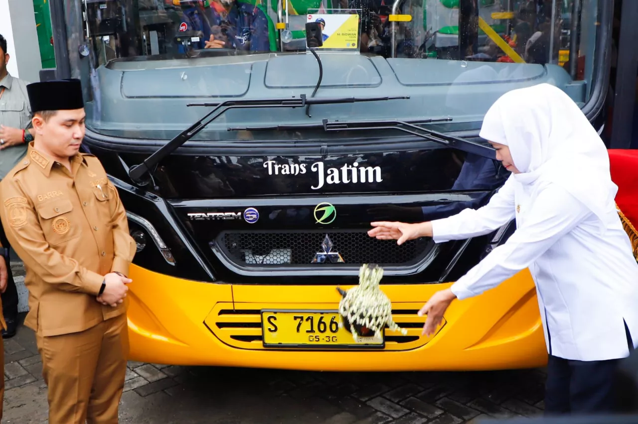 Khofifah Sabet Penghargaan Nasional Lewat Terobosan Transjatim