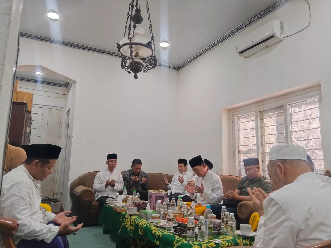 Doa bersama pengurus dan kader Partai Golkar untuk musibah yang menimpa Pondok Pesantren Al Khoziny.&nbsp; 