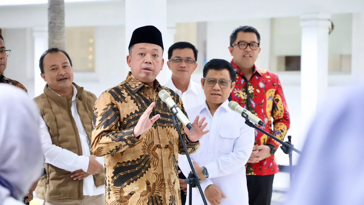 Menteri ATR/BPN Serahkan 36 Sertipikat, Dorong Percepatan Reforma Agraria di Bali