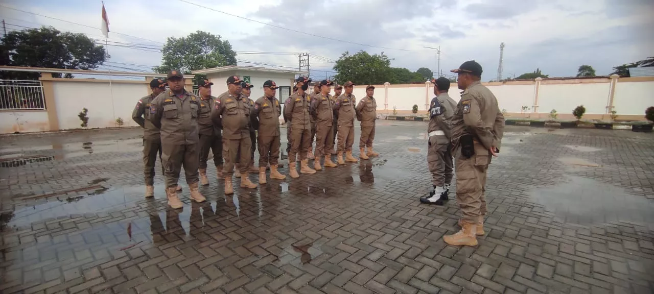 Satpol PP Bontang Tertibkan Pedagang Nakal yang Masih Berjualan di Trotoar