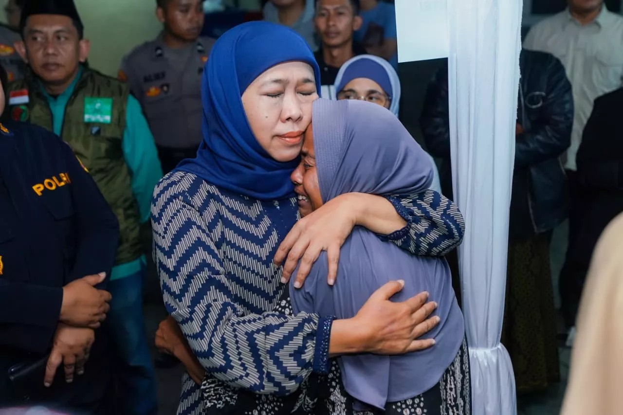 Peringatan Hari Ibu ke-97 Tahun 2025, Gubernur Khofifah Ajak Bahagiakan dan Lindungi Perempuan