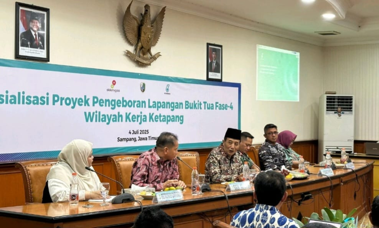 Saat sosialisasi pengeboran sumur migas oleh KKKS PC Ketapang II Ltd.