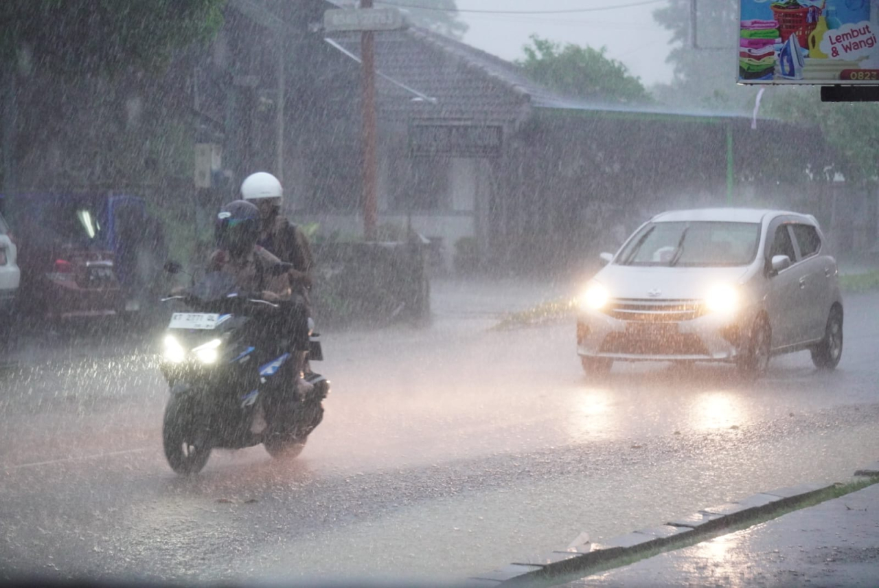 Hujan deras yang terjadi di Bontang, Kamis 14 Agustus 2025