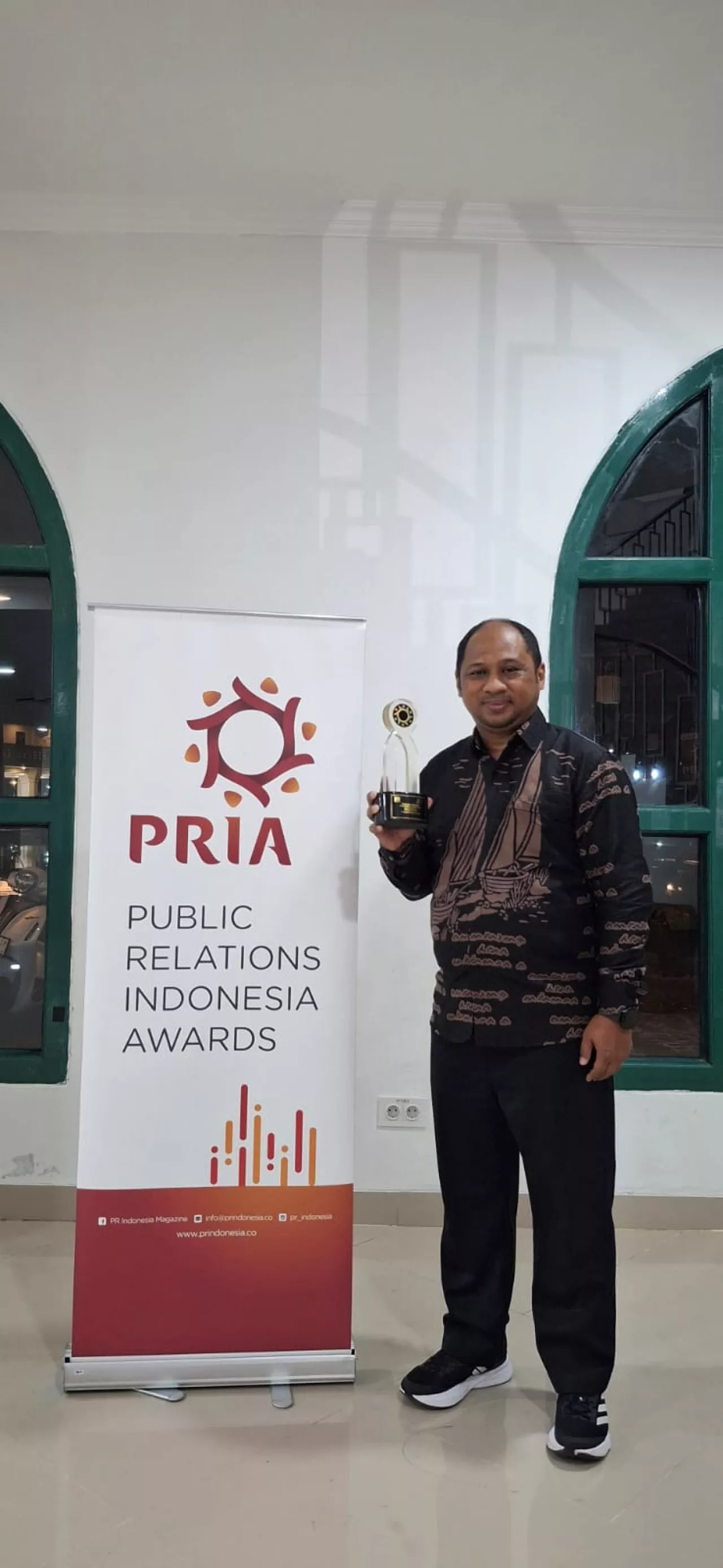 Superintenden Komunikasi Korporat dan Hubungan Investor menerima penghargaan Bronze Winner PRIA 2026 pada tanggal 13 Februari 2026 di Yogyakarta. (Foto: Humas PT TPS untuk Sanubari.co.id)