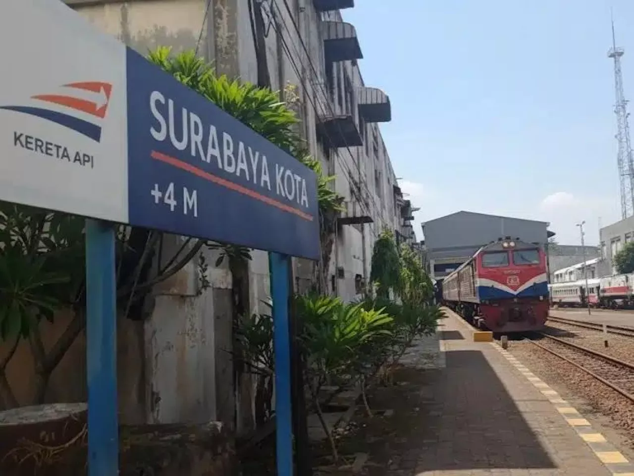 Urai Kepadatan Selama Idul Fitri, KAI Surabaya Andalkan Stasiun Strategis