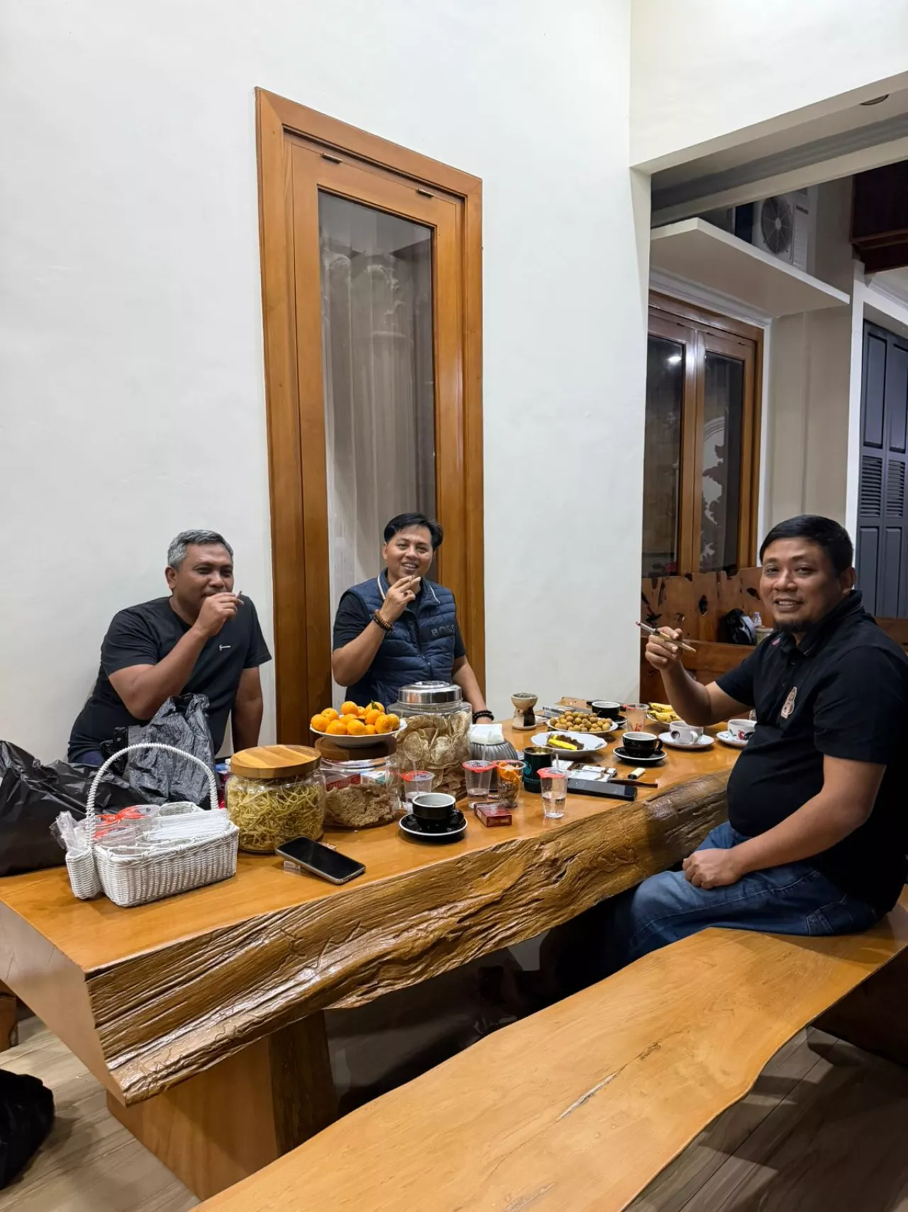 Gus Lilur Matangkan Ekspansi Rokok Bintang Sembilan ke Pasar Asia
