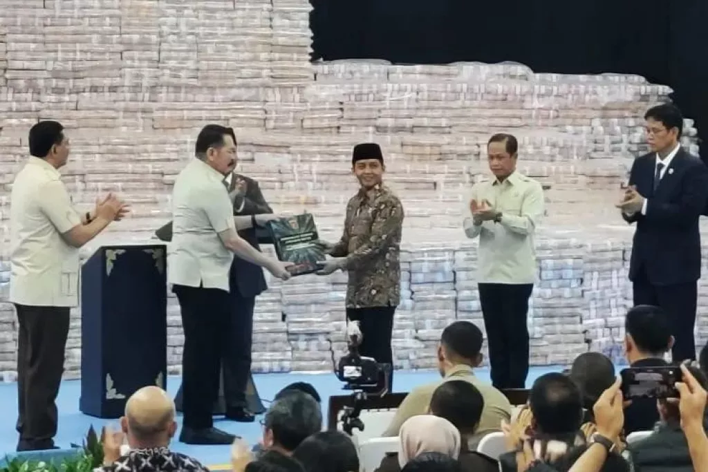 Serahkan Uang 11 Triliun ke Kas Negara, Jaksa Agung Dorong Penguatan Hukum
