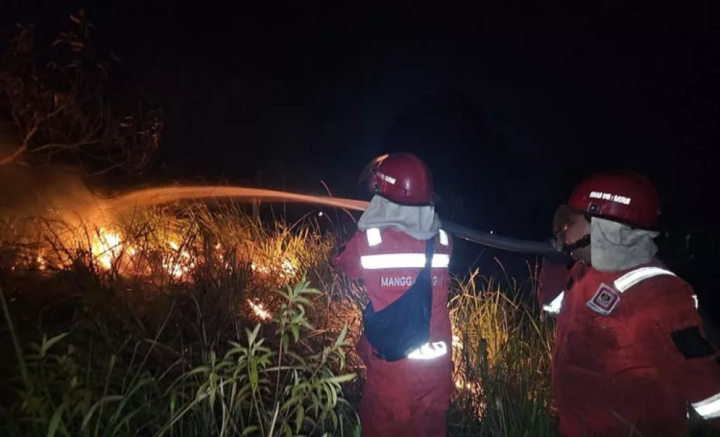 Cegah Kelelahan, Menko Polkam Dudung Rotasi Petugas Pemadam Karhutla