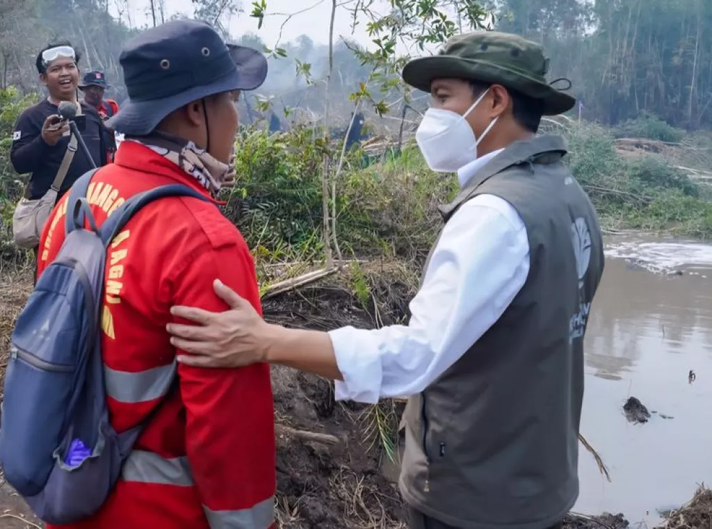 Pemerintah Terus Padamkan Karhutla, Menhut Tinjau Langsung Titik Api di Kalimantan