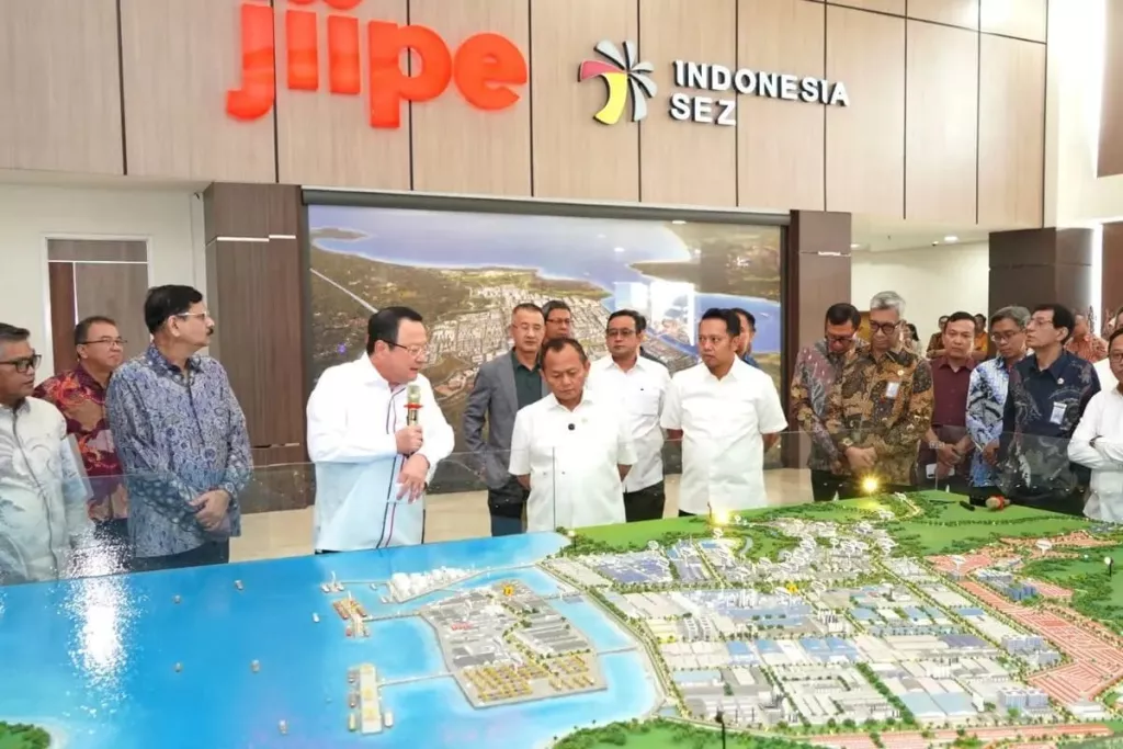 Kunjungan M Sarmuji ke kawasan JIIPE