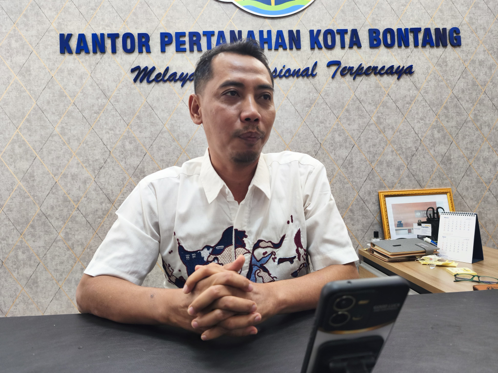 Kepala Kantor Pertanahan Bontang Hamim Muddayana