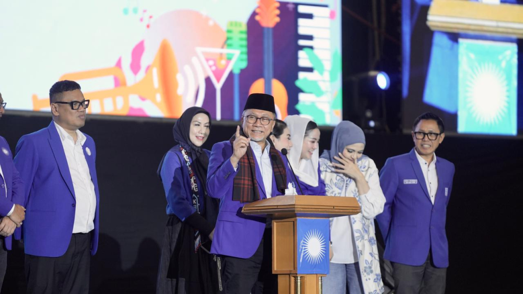 Ketua Umum DPP PAN Zulkifli Hasan saat memberikan sambutan dalam pelantikan pengurus PAN di tingkat provinsi dan kabupaten/kota se-Kaltim di konvention hall Sempaja, Sabtu, 25 April 2026.