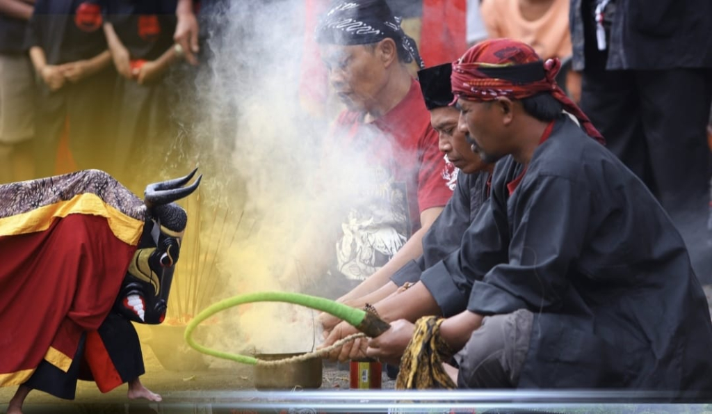 Ngarak Banteng 1 Suro Kembali Digelar, Perkuat Identitas Budaya Kota Batu