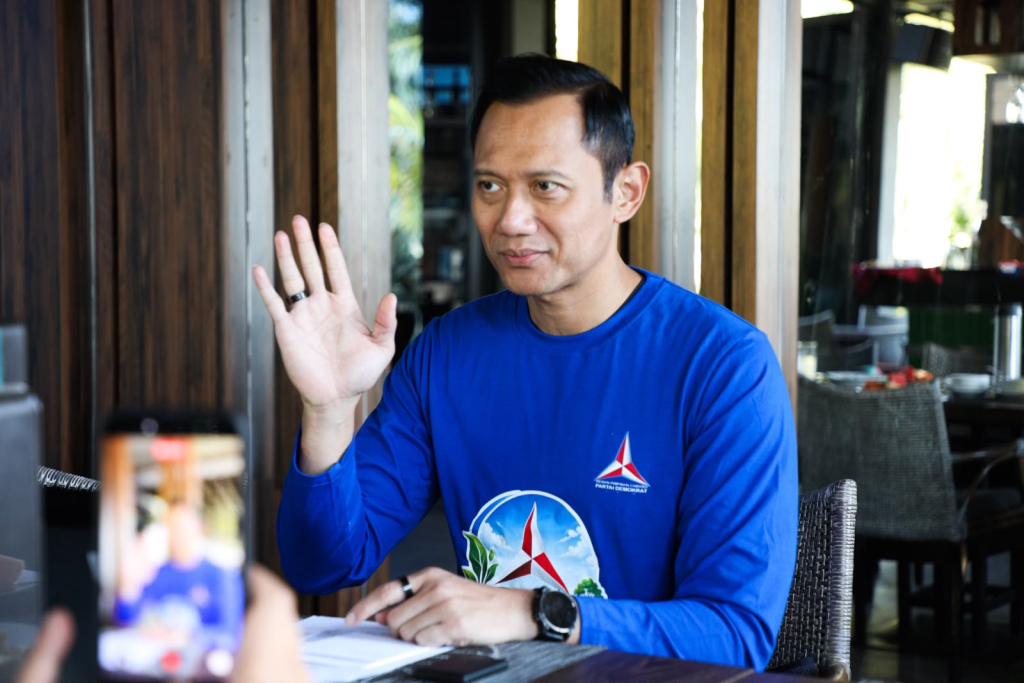 Ketua Umum Demokrat Agus Harimurti Yudhoyono saat memberikan arahan melalui virtual saat peluncuran Gerakan Nasional Langit Biru Indonesia Asri, Jumat, 10 Juli 2026.