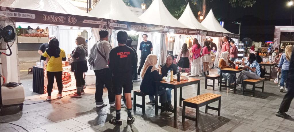 Suasana Festival Inovasi Produk Daya Tarik Wisata, di halaman Gedung Internatio, Jumat, 3 Juli 2026. (Foto: Dokumen Disbudpar Jatim untuk sanubari.co.id)