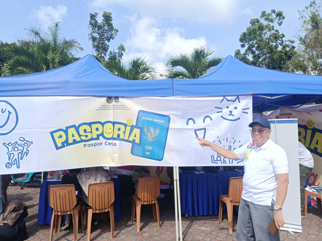 Booth Imigrasi yang dibuat sebagai layanan jemput bola untuk pembuatan paspor.