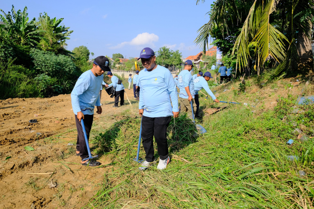 Bersih-bersih Dinas PU SDA Jatim peringati Hari Sungai Nasional