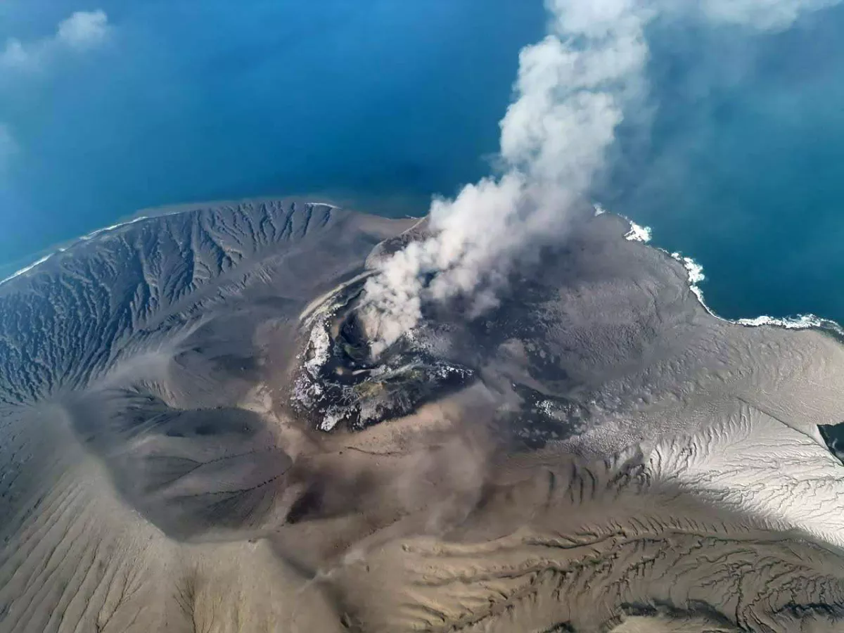 Erupsi Anak Krakatau Masih Berlangsung, 209 Penerbangan dari Jakarta Terdampak