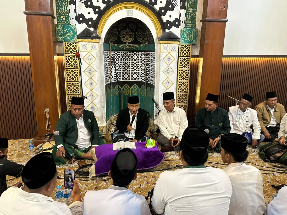 Ketua Umum JKSN, KH Asep Saifuddin Chalim