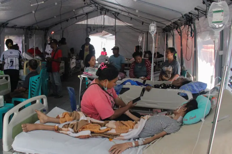 Para korban gempa di NTT menjalani perawatan. (Antara)